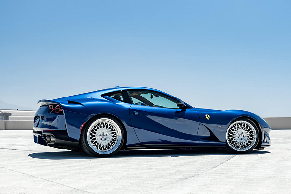 Фото дисков HRE 501 Глянцевый лак на Ferrari 812