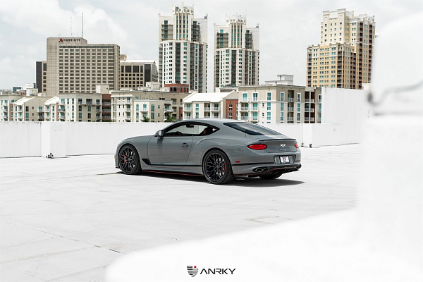 Фото дисков Anrky AN10 Черный глянец на Bentley Continental GT III