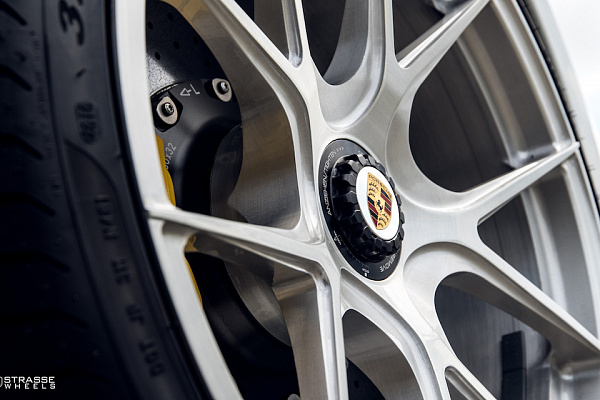 Фото дисков Strasse Wheels SM5R Deep Concave Monoblock Глянцевый лак на Porsche 911 VII
