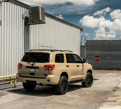 Фото дисков Vossen HF-7 на Toyota Sequoia II