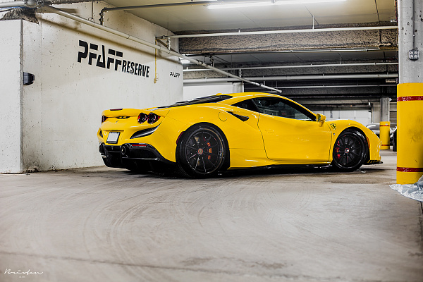 Фото дисков Brixton Forged R11-R Черный глянец на Ferrari F8