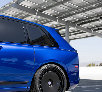 Фото дисков HRE 935 на Rolls-Royce Cullinan