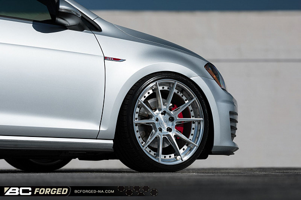 Фото дисков BC Forged HCA382 Глянцевый лак на Volkswagen Golf VII