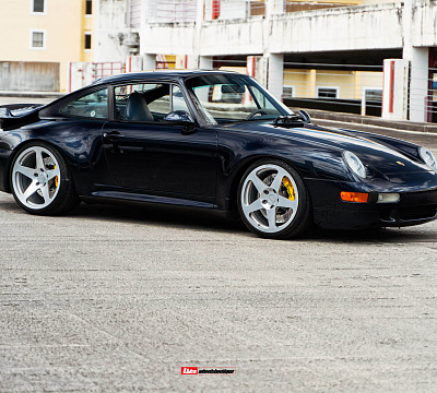 Фото дисков HRE 305M на Porsche 911 IV