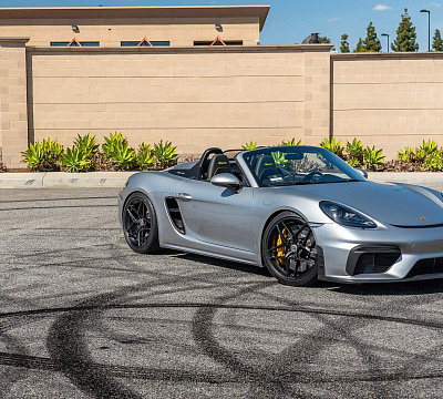 Фото дисков HRE FF11 на Porsche Cayman II