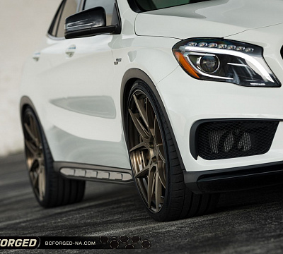 Фото дисков BC Forged HCA381 на Mercedes-Benz GLA (X156)