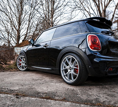 Фото дисков Bola FLE на MINI Cooper III