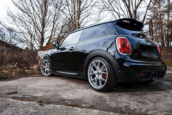 Фото дисков Bola FLE Глянцевый лак на MINI Cooper III