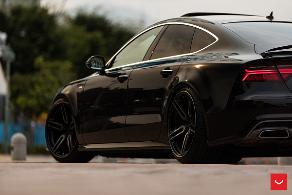 Фото дисков Vossen HF-1 Черный глянец на Audi A/RS 7 (4G)