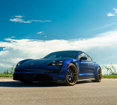 Фото дисков Strasse Wheels SV10 Deep Concave FS на Porsche Taycan I