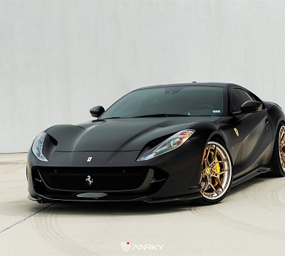 Фото дисков Anrky S3-X4 на Ferrari 812