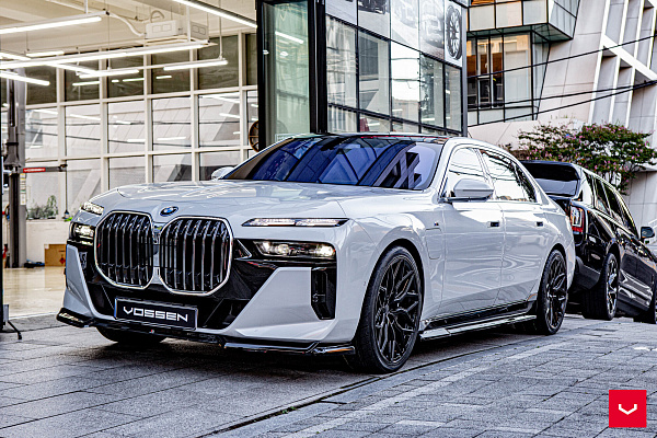 Фото дисков Vossen HF-2 Черный глянец на BMW 7 (G70)