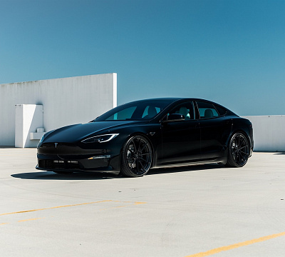 Фото дисков Anrky AN28 на Tesla Model S
