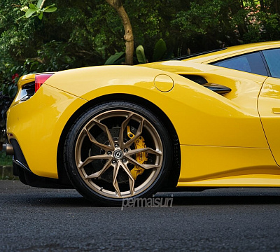 Фото дисков HRE P201 на Ferrari 488