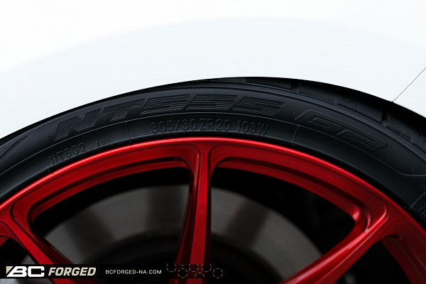 Фото дисков BC Forged RZ39 Красный глянец на Infiniti Q60 II