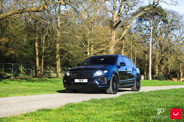 Фото дисков Vossen HF-8 Черный глянец на Bentley Bentayga