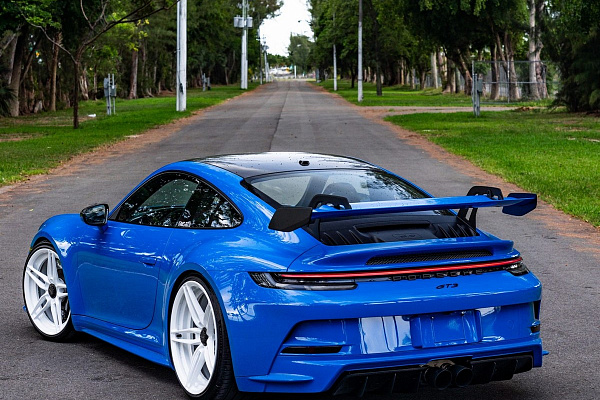 Фото дисков Anrky AN27 Белый глянец на Porsche 911 VIII