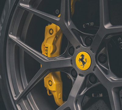 Фото дисков Brixton Forged PF7 на Ferrari 812