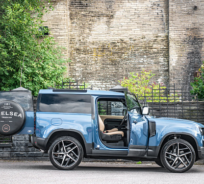 Фото дисков Kahn Type 52 RS на Land Rover Defender II