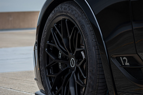Фото дисков Brixton Forged CM6-R Черный сатин на Bentley Continental GT III
