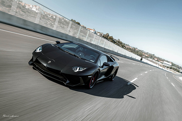 Фото дисков Brixton Forged PF5 Черный глянец на Lamborghini Aventador