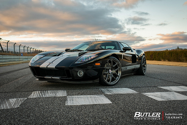 Фото дисков HRE R101 Lightweight Глянцевый темный лак на Ford GT I