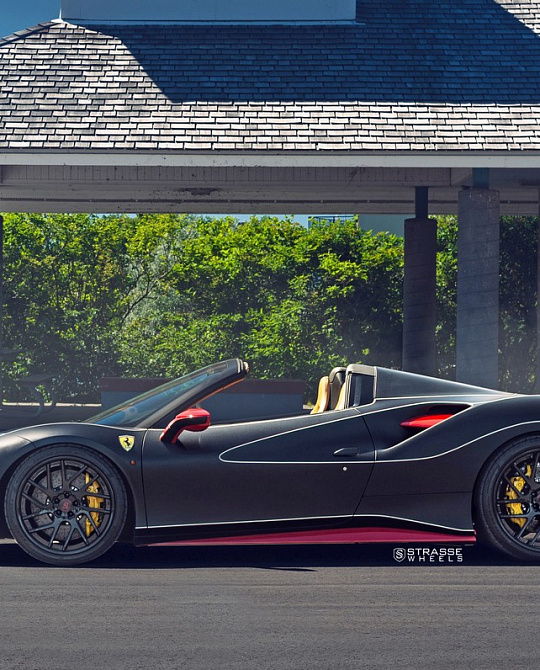 Фото дисков SM7T Deep Concave Другой цвет на Ferrari 488
