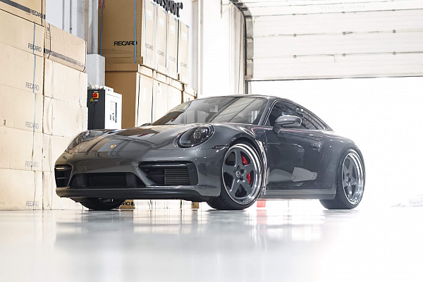 Фото дисков HRE 527 Сатиновый графит на Porsche 911 VIII