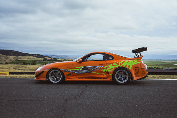 Фото дисков Motegi Racing MF416 Battle V Сатиновый графит на Toyota Supra A80