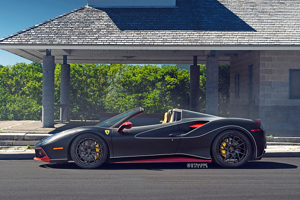 Фото дисков Strasse Wheels SM7T Deep Concave Другой цвет на Ferrari 488