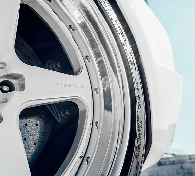 Фото дисков Strasse Wheels S5 Track на Chevrolet Corvette C8