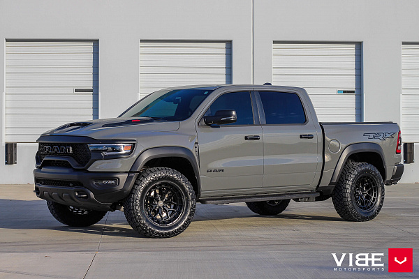 Фото дисков Vossen HFX-1 (6-Lug) Черный глянец на Ram 1500 V