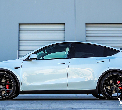 Фото дисков Vossen HF-5 на Tesla Model Y