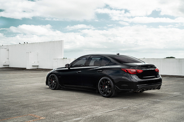 Фото дисков HRE FF10 Черный сатин на Infiniti Q50