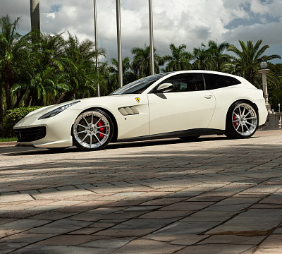 Фото дисков Anrky AN28 на Ferrari GTC4Lusso