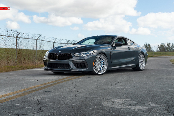 Фото дисков Anrky S3-X1 Глянцевый лак на BMW 8/M8