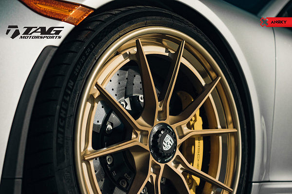 Фото дисков Anrky AN32 Сатиновое темное золото на Porsche 911 VII