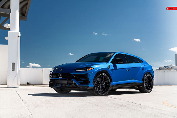 Фото дисков Anrky AN31 Черный сатин на Lamborghini Urus