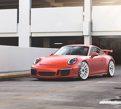 Фото дисков HRE P200 на Porsche 911 VII
