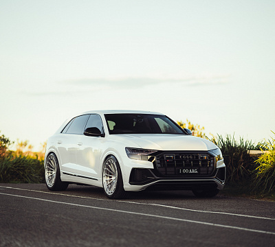 Фото дисков Strasse Wheels SV15FF Deep Concave Duoblock на Audi Q8