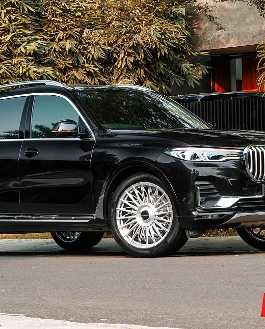 Фото дисков S17-15T Глянцевый лак на BMW X7 (G07)