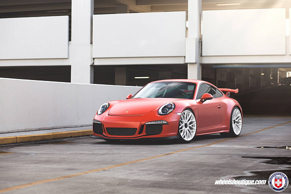 Фото дисков HRE P200 Белый глянец на Porsche 911 VII