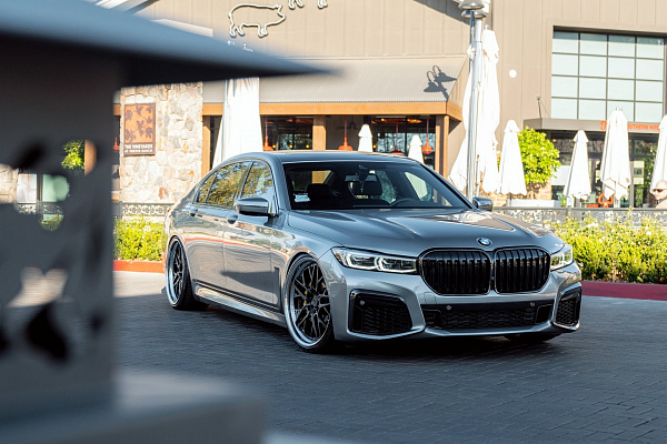 Фото дисков Anrky RS2 Черный сатин на BMW 7 (G11/G12)
