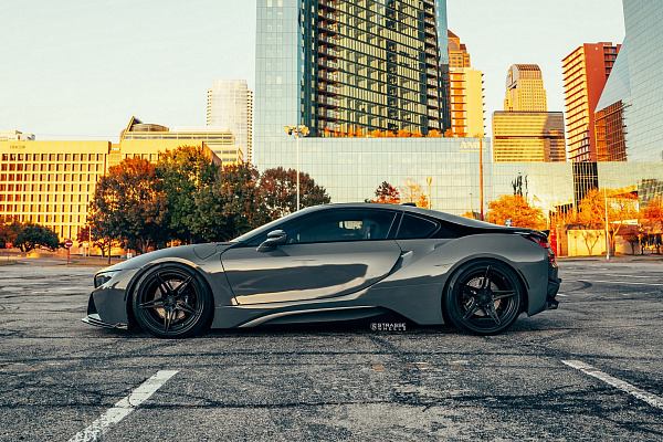 Фото дисков Strasse Wheels SV2 Deep Concave Duoblock Черный сатин на BMW i8