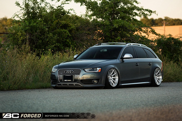 Фото дисков BC Forged HCS04 Глянцевый лак на Audi A/S/RS 4 (B8)