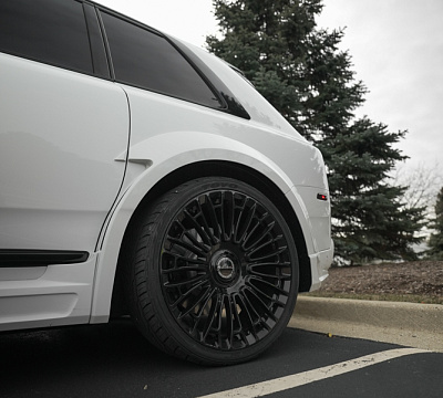 Фото дисков Brixton Forged LX01 на Rolls-Royce Cullinan