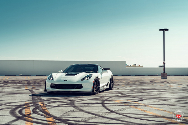 Фото дисков Vossen EVO-4R Сатиновый графит на Chevrolet Corvette C7
