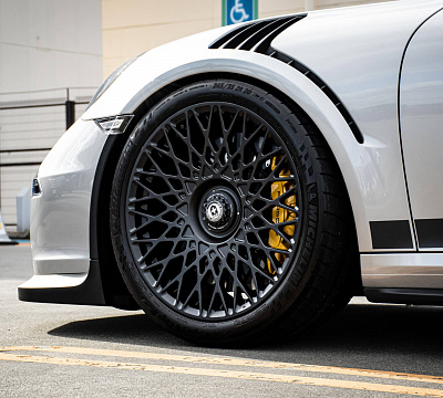 Фото дисков HRE 501M на Porsche 911 VII