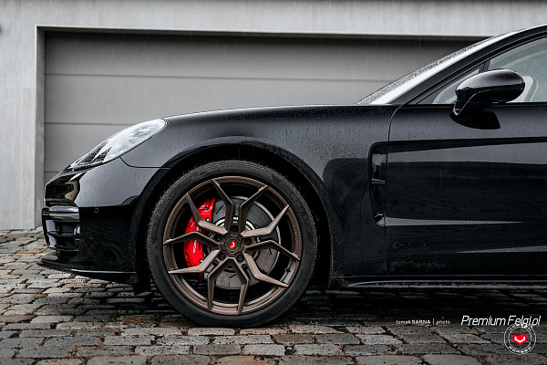 Фото дисков Vossen EVO-3 Сатиновая бронза на Porsche Panamera II