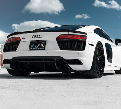 Фото дисков Strasse Wheels SV10 Deep Concave Duoblock на Audi R8 (4S)